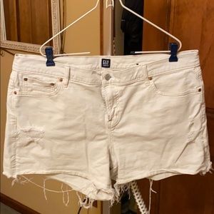 Gap off white denim cut off shorts